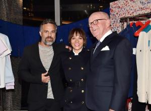 Rashida Jones, Mark Ruffalo, and Bruce Nordstrom at the Nordstrom Mens Store VIP Party in 2018.