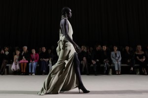 A model walks the runway during the Carla Zampatti Presented by Porsche show during Australian Fashion Week Presented By Pandora 2024 at Carriageworks on May 13, 2024 in Sydney, Australia. (