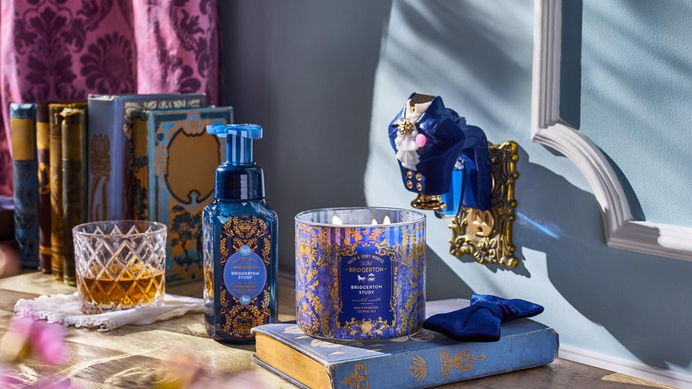 Bridgerton x Bath & Body Works collection.