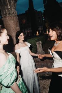 Anne Hathaway and Priyanka Chopra