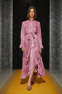 Cinq à Sept Resort 2025 Ready-to-Wear Collection