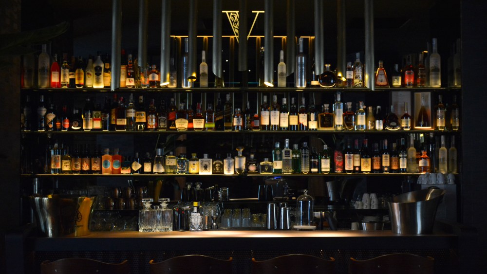 View Live restaurant in Milan