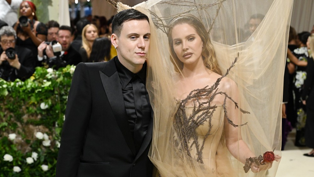 Seán McGirr and Lana Del Rey at the 2024 Met Gala: "Sleeping Beauties: Reawakening Fashion" held at The Metropolitan Museum of Art on May 6, 2024 in New York City.