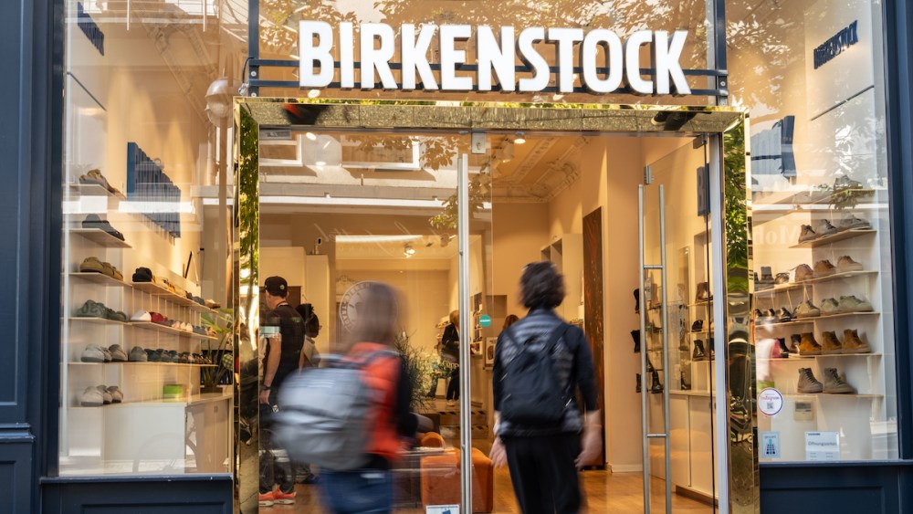 Birkenstock, sandals, earnings report, shoe store
