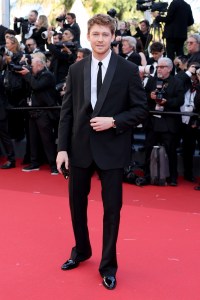 CANNES, FRANCE - MAY 17: Joe Alwyn attends the "Kinds Of Kindness" Red Carpet at the 77th annual Cannes Film Festival at Palais des Festivals on May 17, 2024 in Cannes, France. (Photo by Cindy Ord/Getty Images)