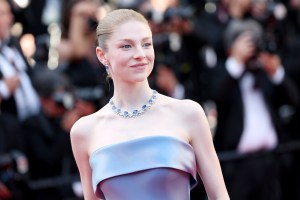 CANNES, FRANCE - MAY 17: Hunter Schafer attends the "Kinds Of Kindness" Red Carpet at the 77th annual Cannes Film Festival at Palais des Festivals on May 17, 2024 in Cannes, France. (Photo by Vittorio Zunino Celotto/Getty Images)