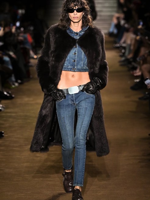 The “cheugy” skinny jean is vying for a comeback.