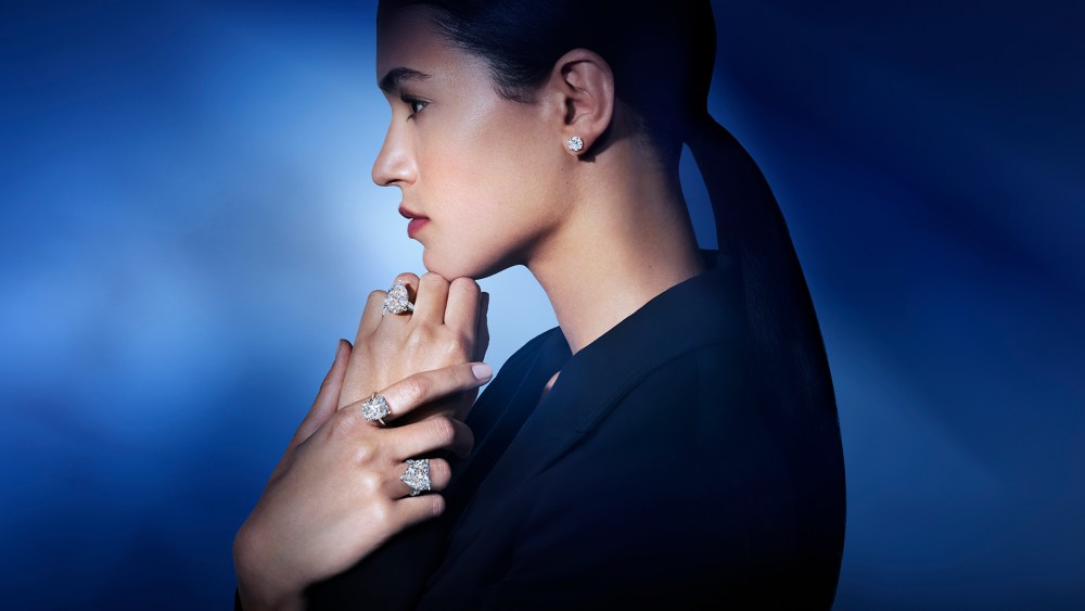 A visual from De Beers Jewellers' latest "The Art of Diamond Jewelry Creation" campaign.