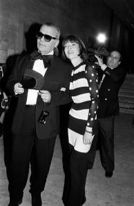 Karl Lagerlfeld and Anna Wintour attend a Council of Fashion Designers of America event at Lincoln Center in New York City on February 2, 1993.