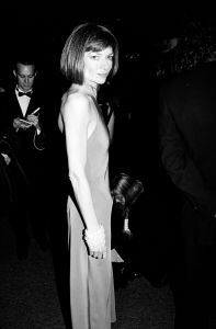Anna Wintour attends the Council of Fashion Designers of America awards ceremony at Lincoln Center in New York City on February 12, 1996.