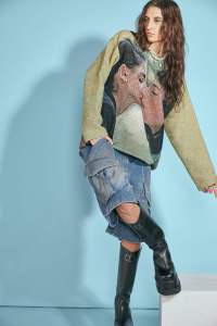 Knitwrth cotton jumper; R13 cotton shorts and boots; Mudd Pearl necklaces; Kara Yoo necklace.