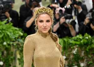 Elsa Pataky at the 2024 Met Gala: "Sleeping Beauties: Reawakening Fashion" held at The Metropolitan Museum of Art on May 6, 2024 in New York City.