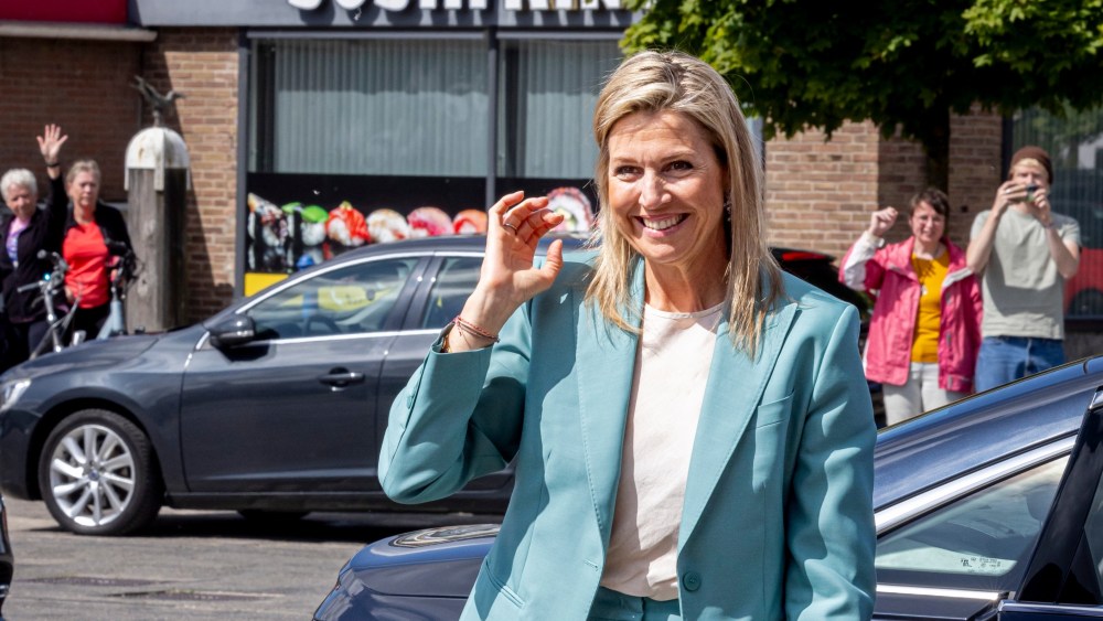 Queen Maxima of the Netherlands, Mental Health Organization Mind Us, green suit