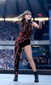 EDINBURGH, SCOTLAND - JUNE 07: EDITORIAL USE ONLY. NO BOOK COVERS. Taylor Swift performs at Scottish Gas Murrayfield Stadium on June 07, 2024 in Edinburgh, Scotland. (Photo by Gareth Cattermole/TAS24/Getty Images for TAS Rights Management )