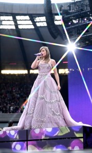 EDINBURGH, SCOTLAND - JUNE 07: EDITORIAL USE ONLY. NO BOOK COVERS. (EDITORS NOTE: Image has been created using a starburst filter) Taylor Swift performs at Scottish Gas Murrayfield Stadium on June 07, 2024 in Edinburgh, Scotland. (Photo by Gareth Cattermole/TAS24/Getty Images for TAS Rights Management )
