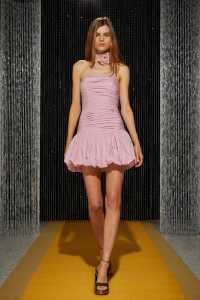 Cinq à Sept Resort 2025 Ready-to-Wear Collection