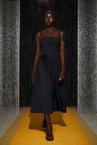Cinq à Sept Resort 2025 Ready-to-Wear Collection