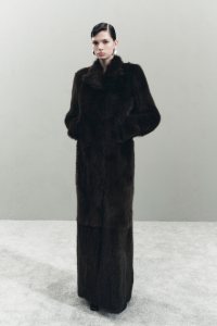 Khaite Resort 2025 Ready-to-Wear Collection