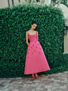 Monique Lhuillier Spring 2025 Ready-to-Wear Collection