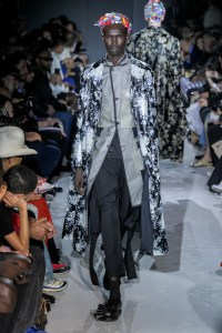 Menswear Trends at Paris Fashion Week Men’s Spring 2025: Light Layers