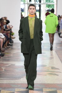 Gucci Spring 2025 Men's Ready-To-Wear Collection at Milan Fashion Week