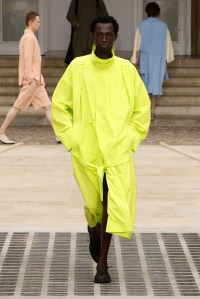 Issey Miyake Homme Plissé Spring 2025 Men's Collection at Paris Fashion Week