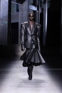 Juun.J Spring 2025 Ready-to-Wear Collection at Paris Fashion Week