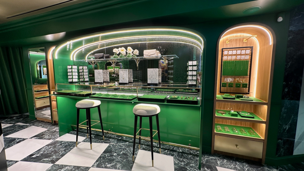 A look inside the brand's new stand-alone jewelry store.