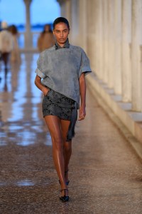 Max Mara Resort 2025 Ready-to-Wear Collection