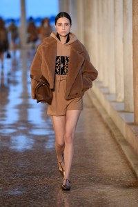Max Mara Resort 2025 Ready-to-Wear Collection