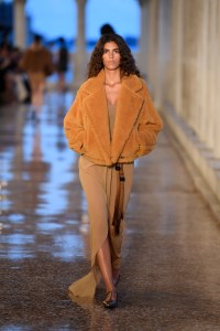 Max Mara Resort 2025 Ready-to-Wear Collection