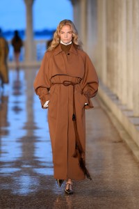 Max Mara Resort 2025 Ready-to-Wear Collection