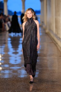Max Mara Resort 2025 Ready-to-Wear Collection