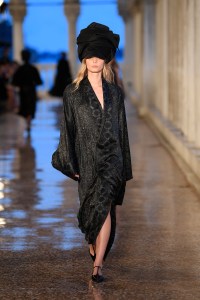 Max Mara Resort 2025 Ready-to-Wear Collection