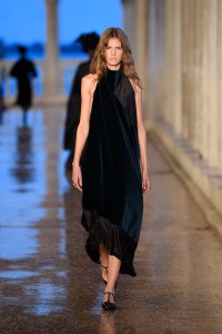 Max Mara Resort 2025 Ready-to-Wear Collection