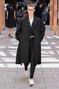 Sacai Spring 2025 Ready-To-Wear Show at Paris Fashion Week