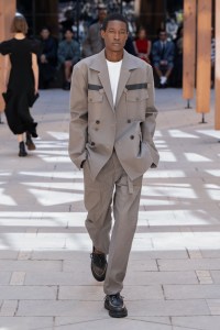 Sacai Spring 2025 Ready-To-Wear Show at Paris Fashion Week