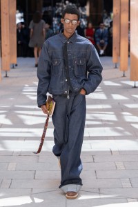 Sacai Spring 2025 Ready-To-Wear Show at Paris Fashion Week