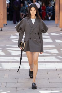 Sacai Spring 2025 Ready-To-Wear Show at Paris Fashion Week