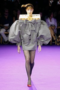 Viktor&Rolf Fall 2024 Couture at Couture Fashion Week