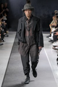 Yohji Yamamoto Spring 2025 Ready-to-Wear Collection at Paris Fashion Week
