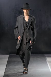 Yohji Yamamoto Spring 2025 Ready-to-Wear Collection at Paris Fashion Week