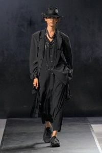 Yohji Yamamoto Spring 2025 Ready-to-Wear Collection at Paris Fashion Week
