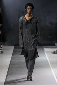 Yohji Yamamoto Spring 2025 Ready-to-Wear Collection at Paris Fashion Week