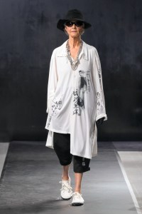 Yohji Yamamoto Spring 2025 Ready-to-Wear Collection at Paris Fashion Week