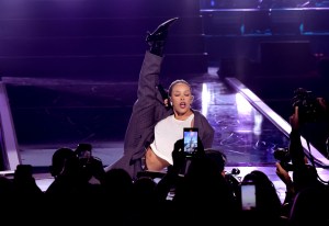 LAS VEGAS, NEVADA - SEPTEMBER 21: (FOR EDITORIAL USE ONLY) Doja Cat performs onstage at the 2024 iHeartRadio Music Festival at T-Mobile Arena on September 21, 2024 in Las Vegas, Nevada. (Photo by Kevin Winter/Getty Images for iHeartRadio)