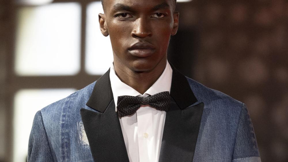 A denim tuxedo jacket by Junya Watanabe Man for spring 2025.