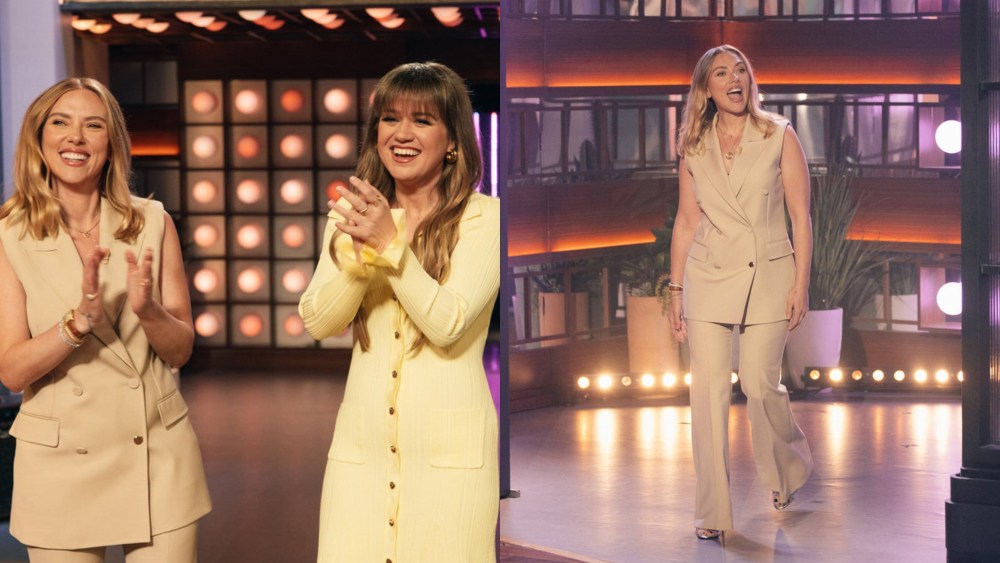 THE KELLY CLARKSON SHOW -- Episode 7I157 -- Pictured: (l-r) Scarlett Johansson, Kelly Clarkson -- (Photo by: Weiss Eubanks/NBCUniversal)