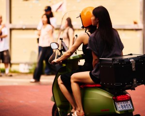 Street style in Seoul, South Korea.