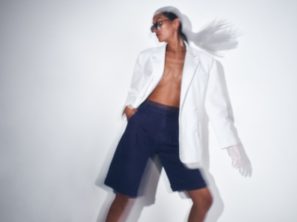 model Brooks Nader, hudson jeans collection, 90s supermodel inspiration style